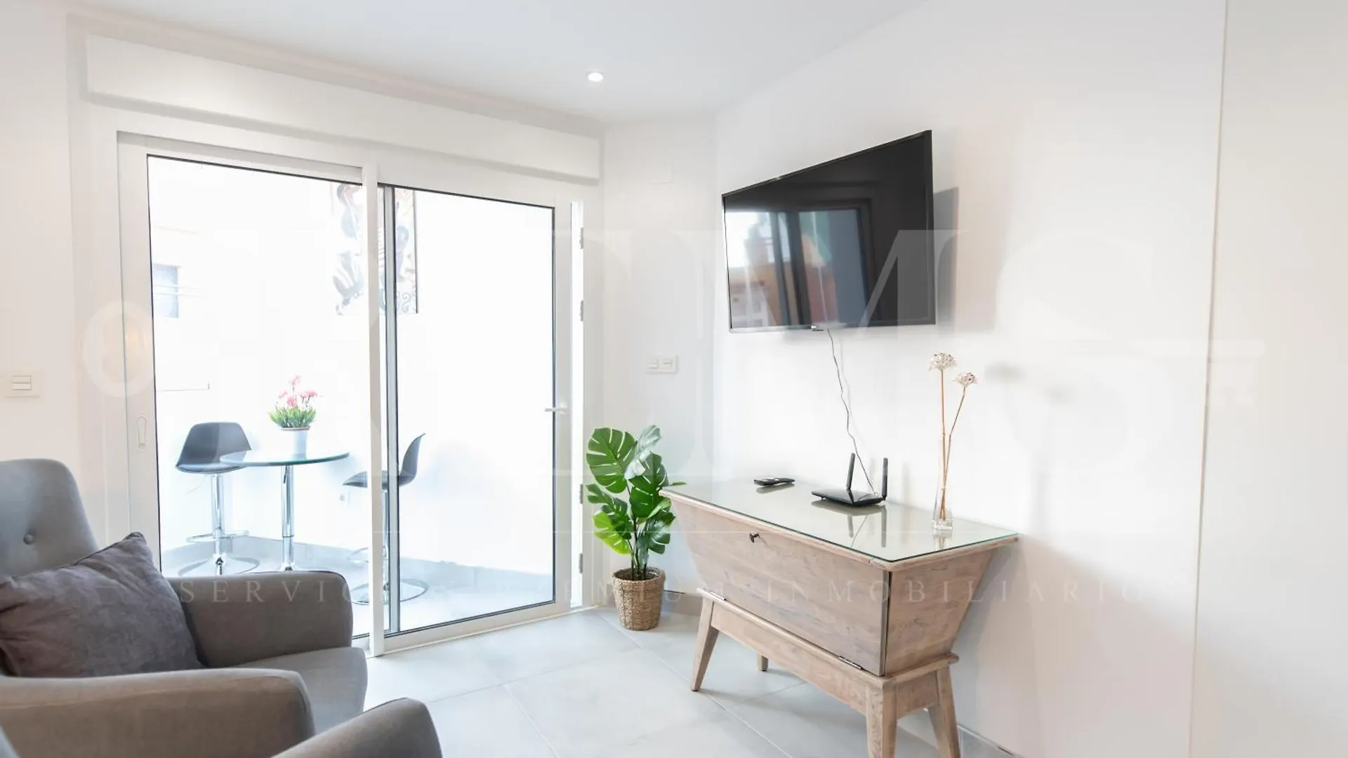 Comfortable And Charming Apartment With Terrace By Rems مالقة